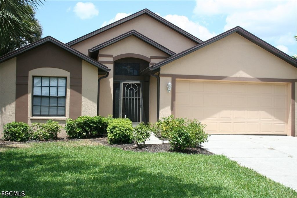 15472 admiralty CIR 2, North Fort Myers, FL 33917