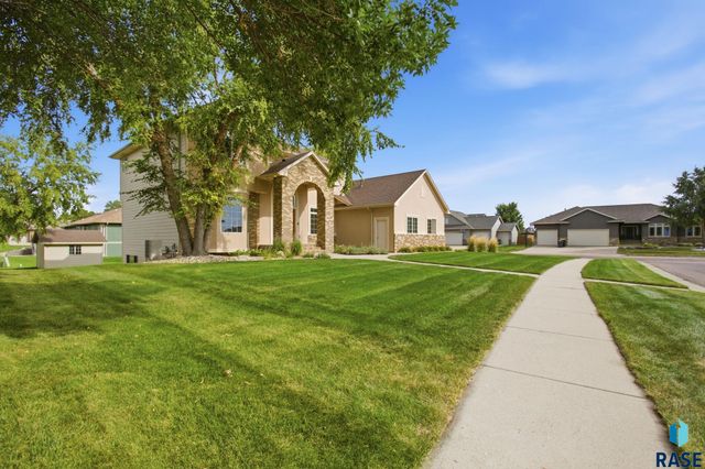 2612 S Camden Ave Avenue, Sioux Falls, SD 57106