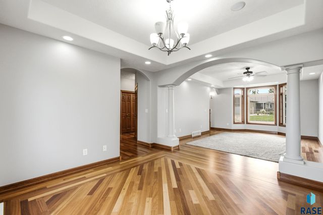2612 S Camden Ave Avenue, Sioux Falls, SD 57106