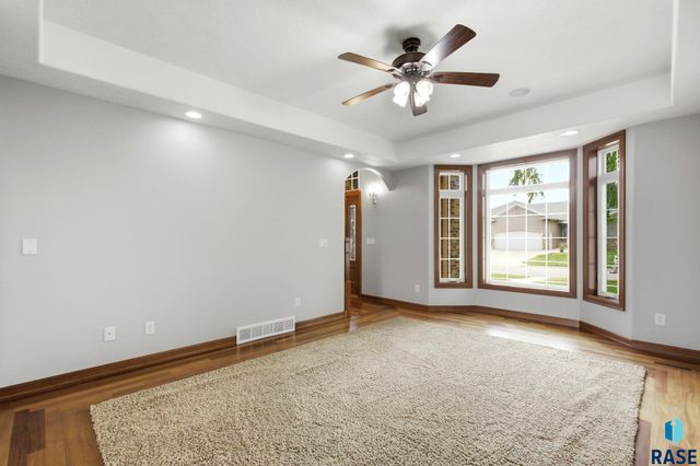 2612 S Camden Ave Avenue, Sioux Falls, SD 57106