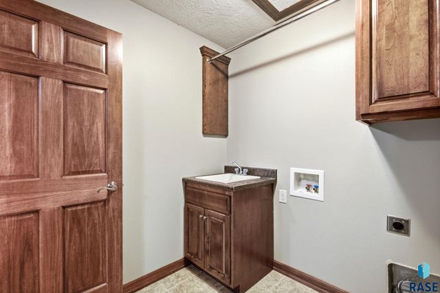 2612 S Camden Ave Avenue, Sioux Falls, SD 57106