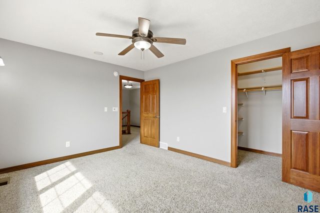 2612 S Camden Ave Avenue, Sioux Falls, SD 57106