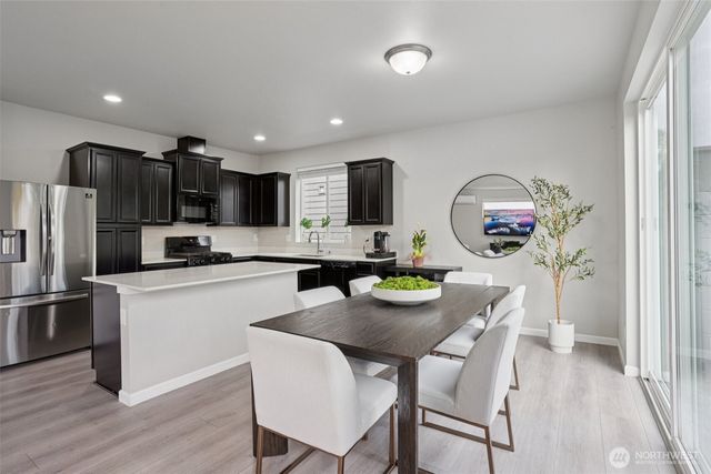 8808 56th Place NE, Marysville, WA 98270