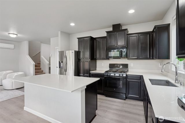 8808 56th Place NE, Marysville, WA 98270