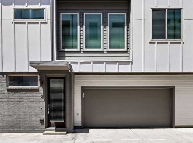 1919 Summit Avenue 2, Dallas, TX 75206