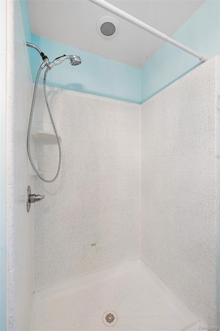 45765 Cagney Drive, Macomb Township, MI 48044