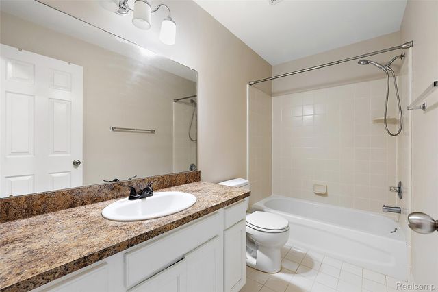45765 Cagney Drive, Macomb Township, MI 48044