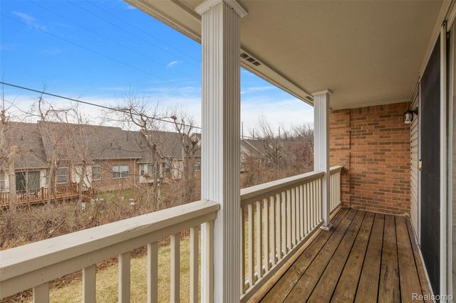 45765 Cagney Drive, Macomb Township, MI 48044