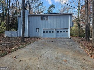 5085 Rock Glen Drive, Stone Mountain, GA 30088