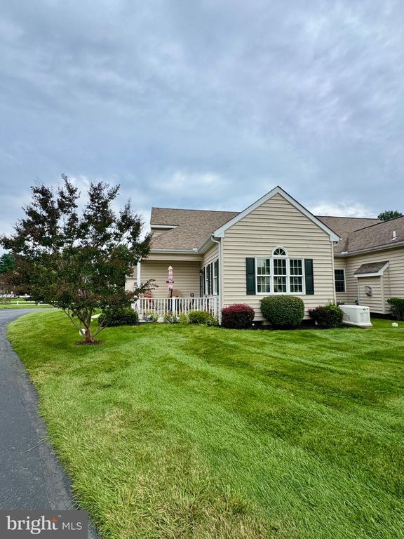 2102 HALF MILE POST N, GARNET VALLEY, PA 19060 — photo 2