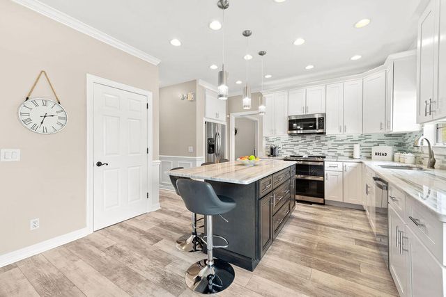 2406 Laurelton Creek Lane, Chattanooga, TN 37421