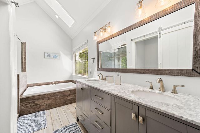 2406 Laurelton Creek Lane, Chattanooga, TN 37421
