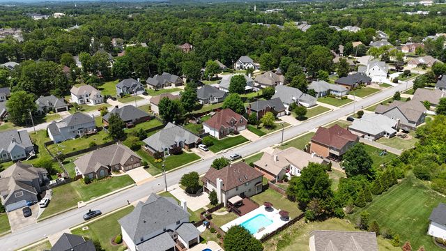 2406 Laurelton Creek Lane, Chattanooga, TN 37421