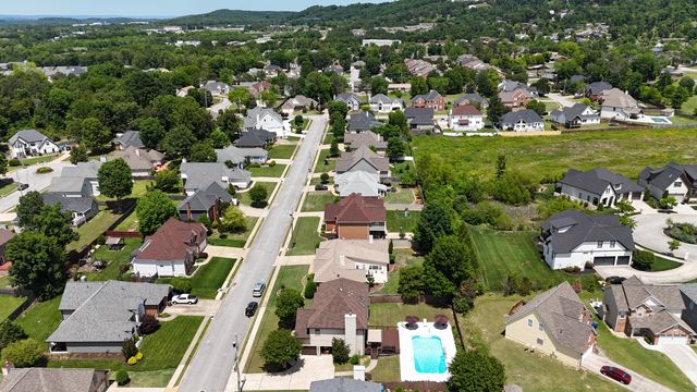 2406 Laurelton Creek Lane, Chattanooga, TN 37421
