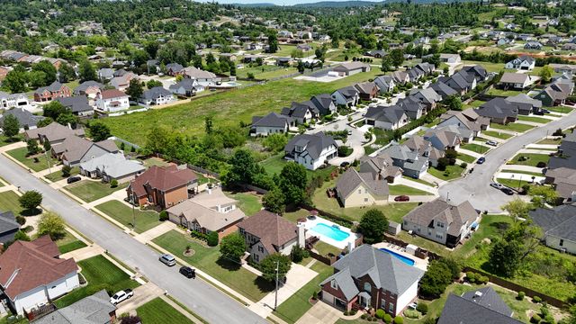 2406 Laurelton Creek Lane, Chattanooga, TN 37421