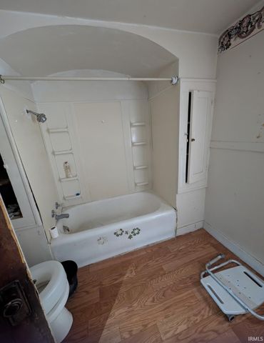 2909 Bowser Avenue, Fort Wayne, IN 46806