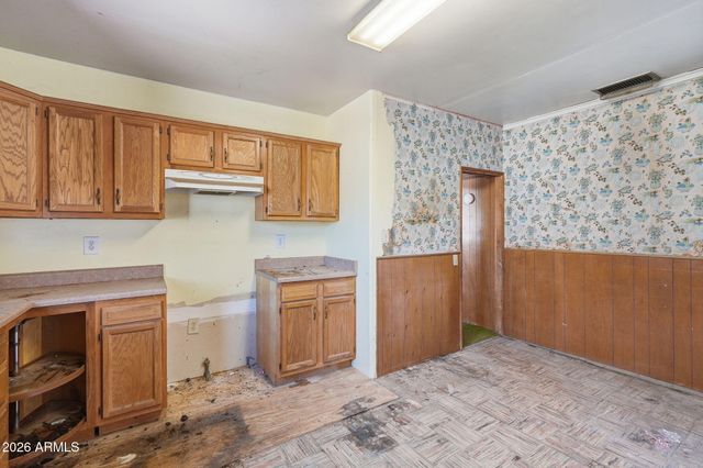 4200 N 19TH Street, Phoenix, AZ 85016