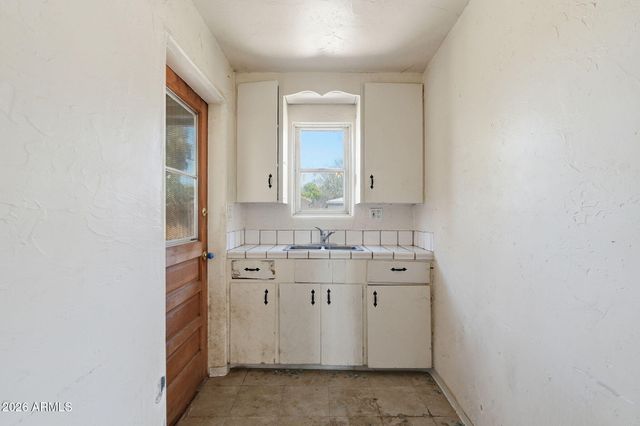 4200 N 19TH Street, Phoenix, AZ 85016