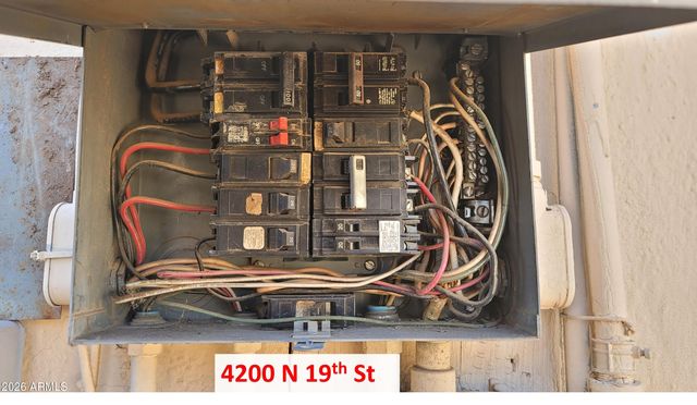 4200 N 19TH Street, Phoenix, AZ 85016