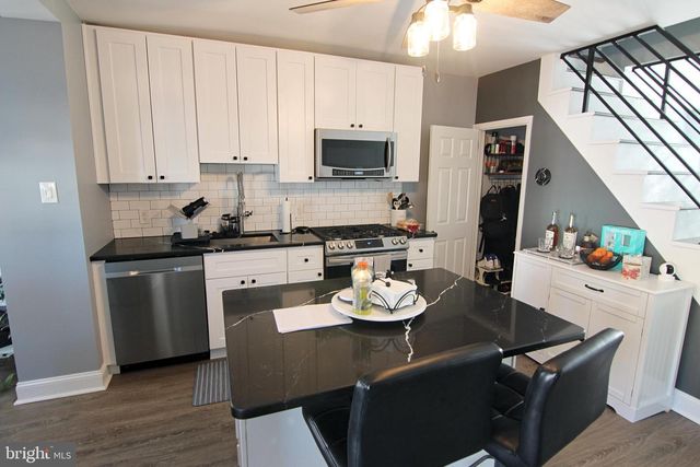 6161 LAWNTON ST, Philadelphia, PA 19128