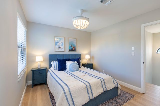 2478 Bedford Mews Drive, Wellington, FL 33414