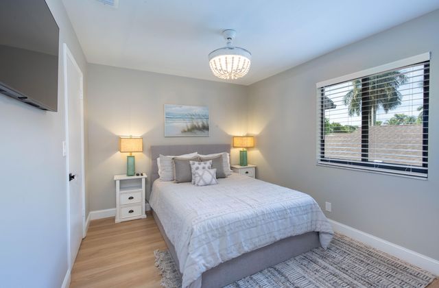 2478 Bedford Mews Drive, Wellington, FL 33414