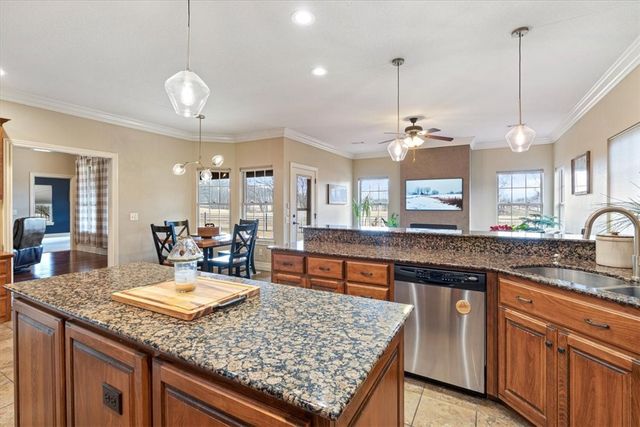 1819 S Cherry Hills Drive, Fayetteville, AR 72701