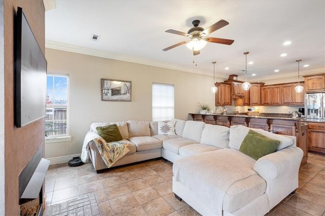 1819 S Cherry Hills Drive, Fayetteville, AR 72701