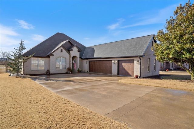 1819 S Cherry Hills Drive, Fayetteville, AR 72701