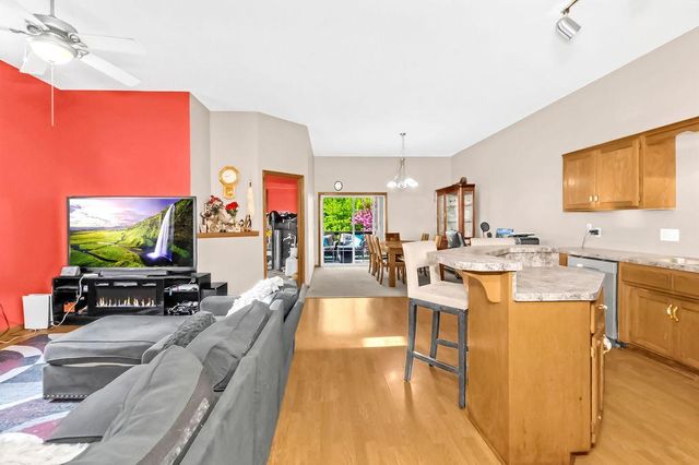 1220 Dupont Lane N, Brooklyn Park, MN 55444