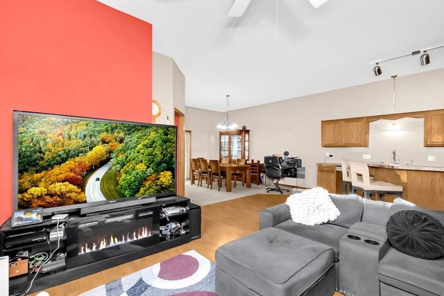 1220 Dupont Lane N, Brooklyn Park, MN 55444