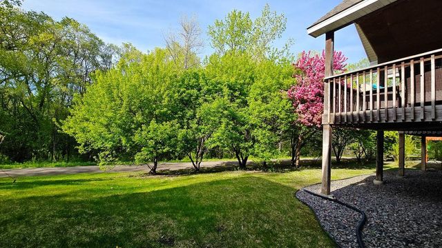 1220 Dupont Lane N, Brooklyn Park, MN 55444