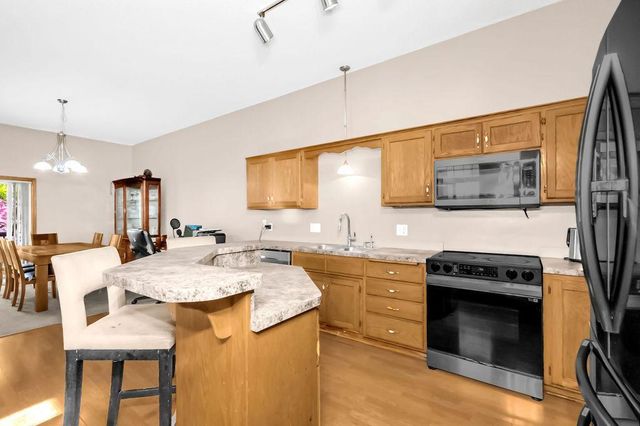 1220 Dupont Lane N, Brooklyn Park, MN 55444