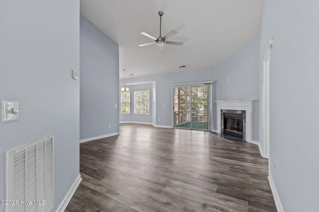 112 Kensington Way, Aberdeen, NC 28315