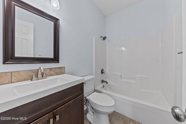 112 Kensington Way, Aberdeen, NC 28315