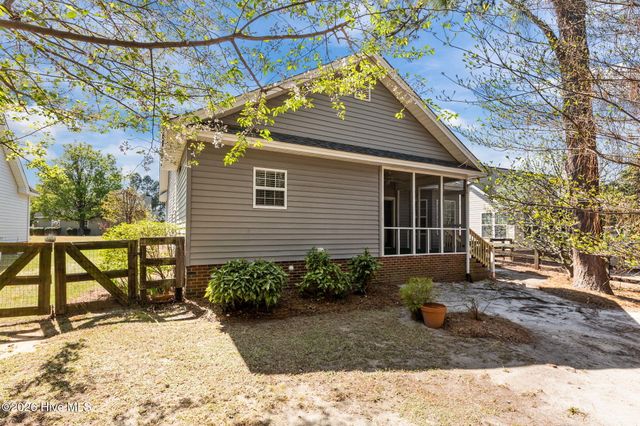 112 Kensington Way, Aberdeen, NC 28315