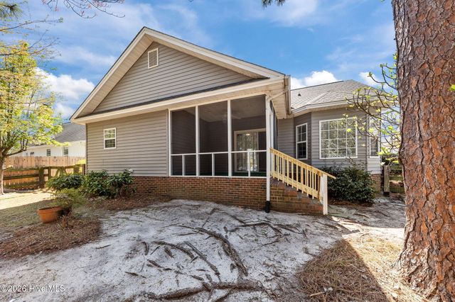 112 Kensington Way, Aberdeen, NC 28315