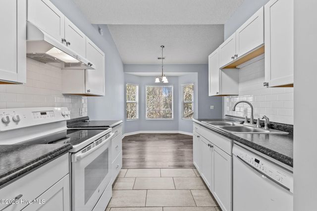 112 Kensington Way, Aberdeen, NC 28315