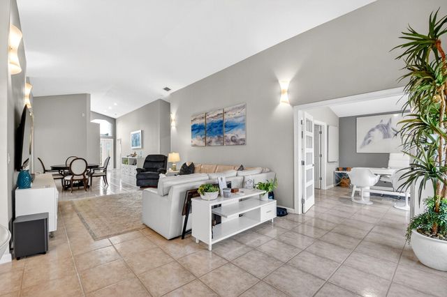 5067 Robino Circle, West Palm Beach, FL 33417