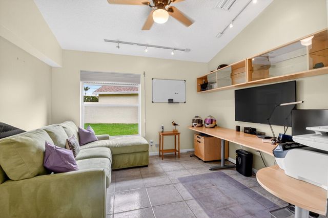 5067 Robino Circle, West Palm Beach, FL 33417