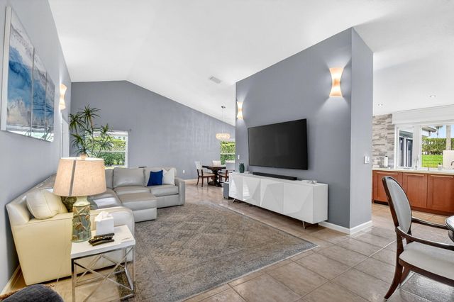 5067 Robino Circle, West Palm Beach, FL 33417