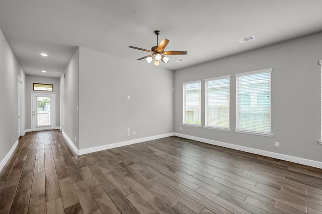 328 Rise Lane, Montgomery, TX 77316