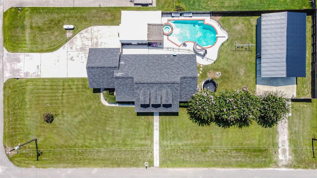 133 County Road 2208, Cleveland, TX 77327