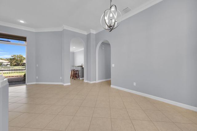 7041 SE Bay Hill Drive, Stuart, FL 34997