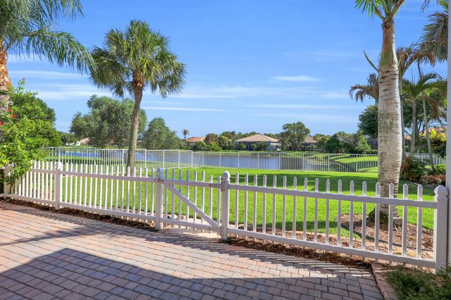 7041 SE Bay Hill Drive, Stuart, FL 34997