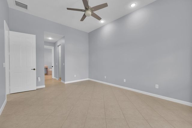 7041 SE Bay Hill Drive, Stuart, FL 34997
