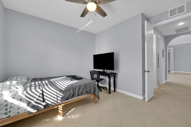 7041 SE Bay Hill Drive, Stuart, FL 34997