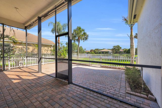 7041 SE Bay Hill Drive, Stuart, FL 34997
