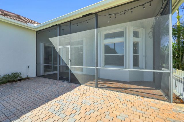 7041 SE Bay Hill Drive, Stuart, FL 34997