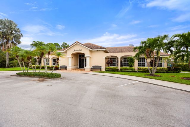 7041 SE Bay Hill Drive, Stuart, FL 34997